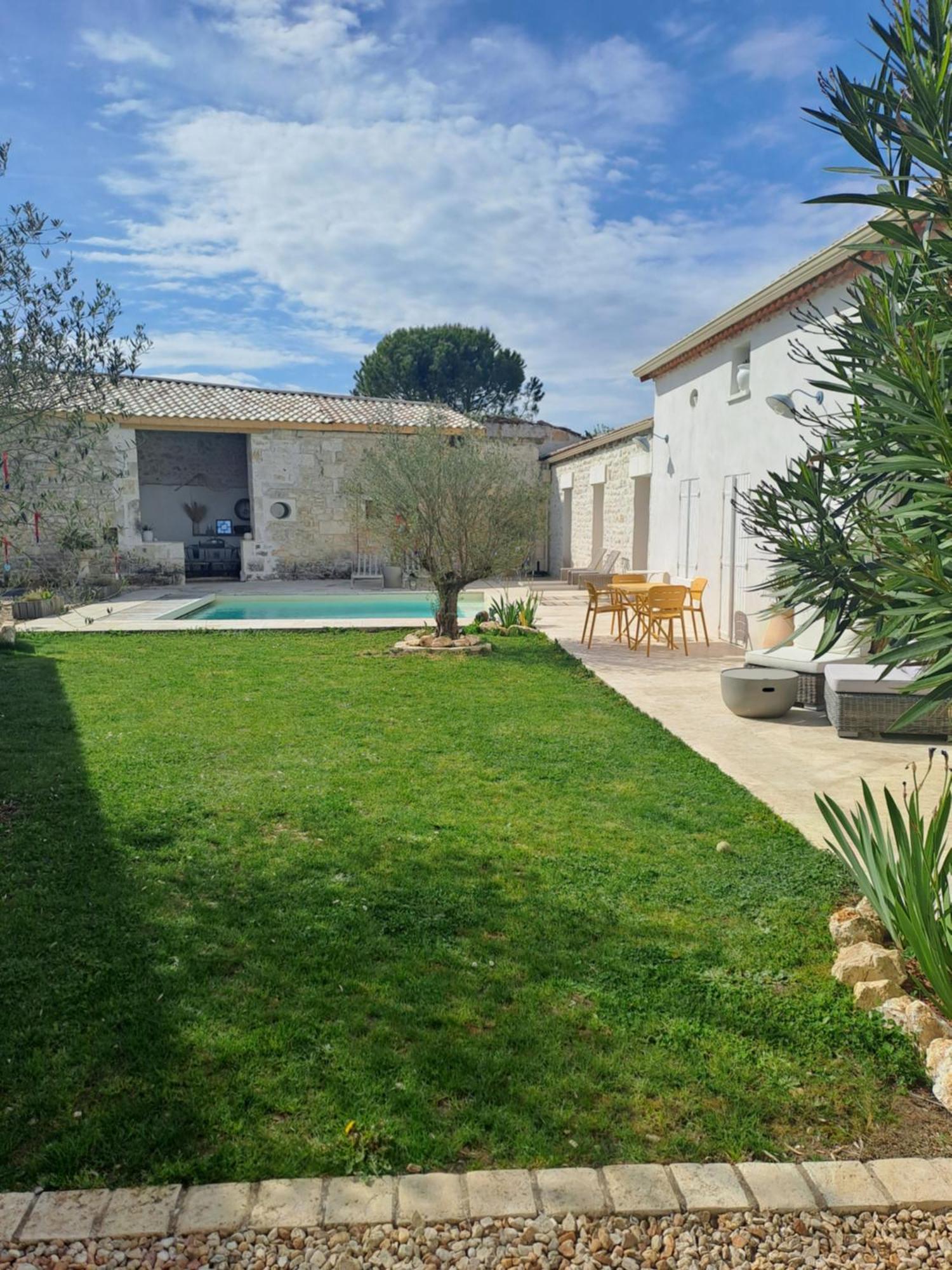 Holiday home Maison Depaysante Au Calme Angouleme *